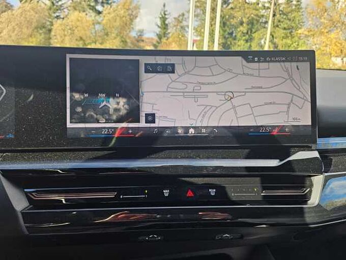BMW 520d xDr.T. M Sport Pro HUD ACC B&W PanoD.AHK 20 520 Sportpaket Bluetooth Navi LED Klima Aktivlenkung Standhzg PDC el. Fenster