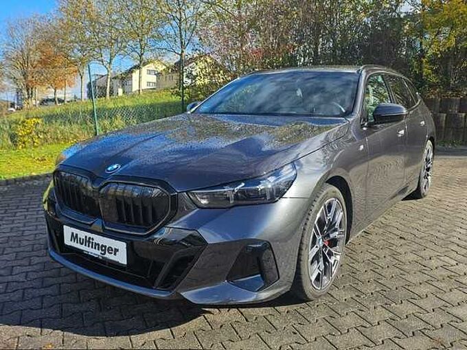 BMW 520d xDr.T. M Sport Pro HUD ACC B&W PanoD.AHK 20 520 Sportpaket Bluetooth Navi LED Klima Aktivlenkung Standhzg PDC el. Fenster