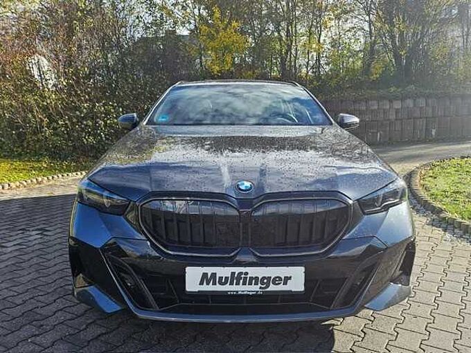 BMW 520d xDr.T. M Sport Pro HUD ACC B&W PanoD.AHK 20 520 Sportpaket Bluetooth Navi LED Klima Aktivlenkung Standhzg PDC el. Fenster