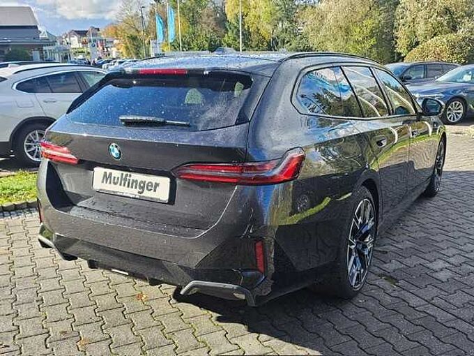 BMW 520d xDr.T. M Sport Pro HUD ACC B&W PanoD.AHK 20 520 Sportpaket Bluetooth Navi LED Klima Aktivlenkung Standhzg PDC el. Fenster