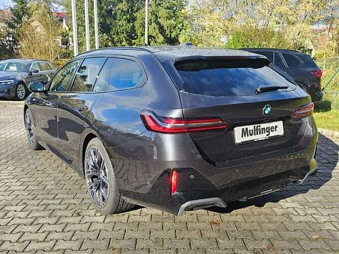 BMW 520d xDr.T. M Sport Pro HUD ACC B&W PanoD.AHK 20 520 Sportpaket Bluetooth Navi LED Klima Aktivlenkung Standhzg PDC el. Fenster
