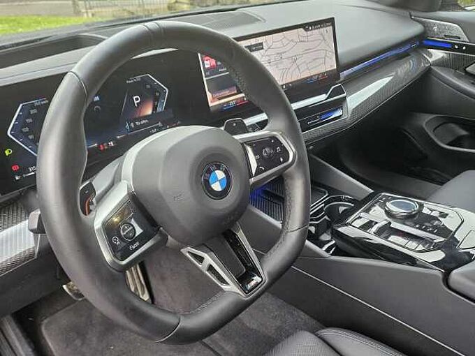 BMW 540d T.xDr. M Sport Pro HUD ACC Standh.AHK Park+ 540 Sportpaket Bluetooth Navi LED Klima Standhzg PDC el. Fenster
