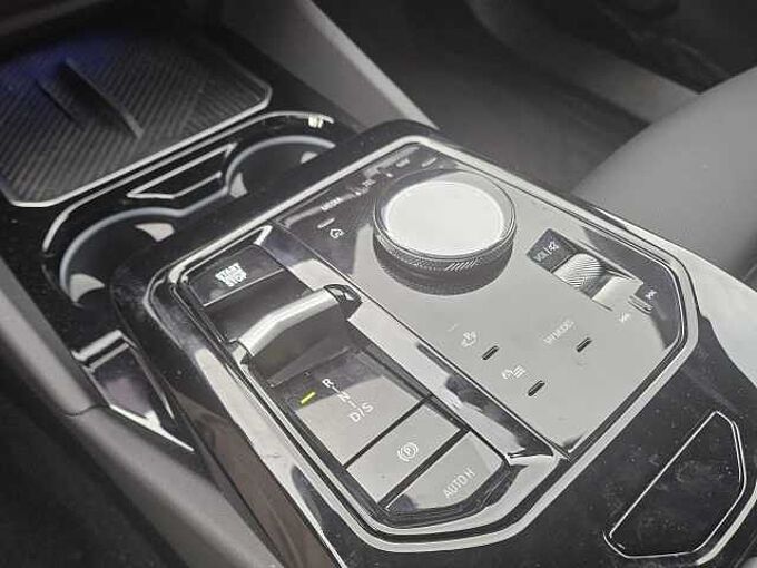 BMW 540d T.xDr. M Sport Pro HUD ACC Standh.AHK Park+ 540 Sportpaket Bluetooth Navi LED Klima Standhzg PDC el. Fenster