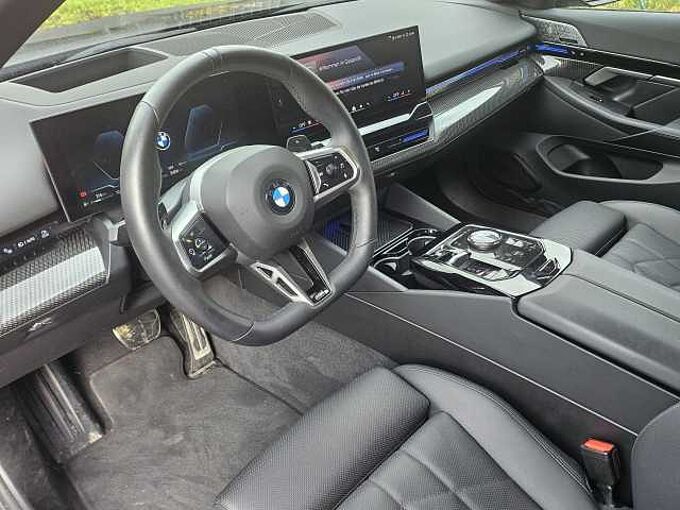 BMW 540d T.xDr. M Sport Pro HUD ACC Standh.AHK Park+ 540 Sportpaket Bluetooth Navi LED Klima Standhzg PDC el. Fenster