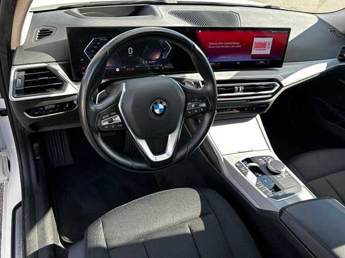 BMW 320d T. xDrive HUD LiveProf Sitzh. Temp. PDC AHK 320 Bluetooth Navi LED Klima el. Fenster