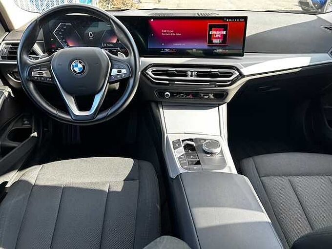 BMW 320d T. xDrive HUD LiveProf Sitzh. Temp. PDC AHK 320 Bluetooth Navi LED Klima el. Fenster