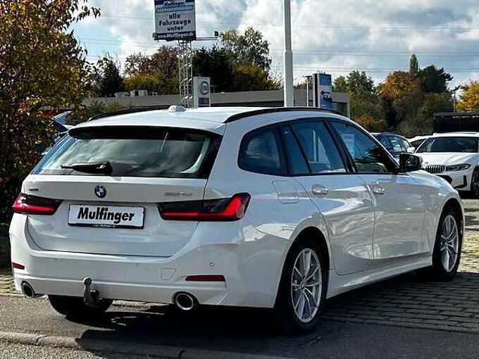 BMW 320d T. xDrive HUD LiveProf Sitzh. Temp. PDC AHK 320 Bluetooth Navi LED Klima el. Fenster