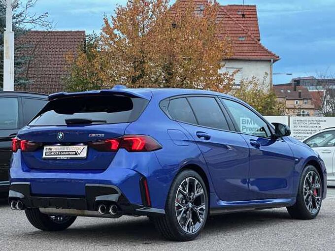 BMW M135 xDr. M Pro HUD ACC Kein Mietwagen 368km ! LED Sportpaket Bluetooth Navi Klima Aktivlenkung PDC el. Fenster