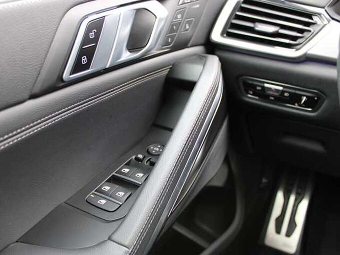 BMW X6 x30d M Sport Iconic M Auspuff 360° HUD Park+