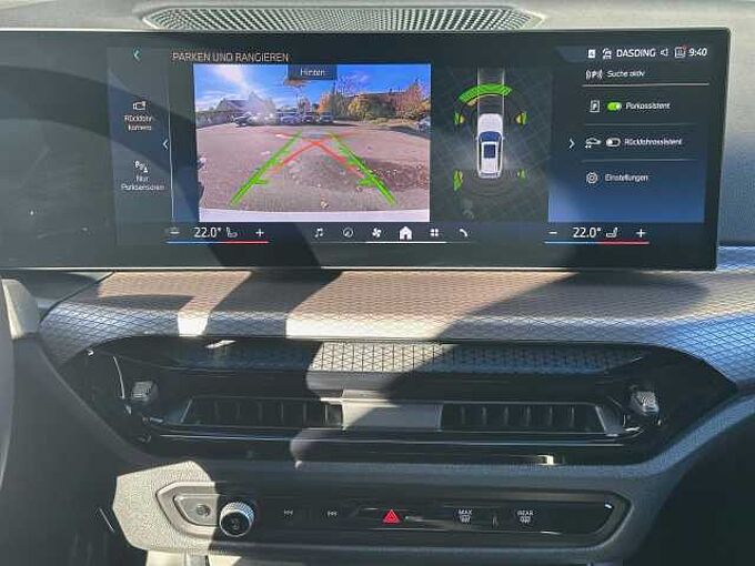 BMW 318i T.M Sport Pro FACELIFT Kamera KomfZ.Har/Kar 318 Sportpaket Bluetooth Navi LED Vollleder Klima Aktivlenkung PDC el. Fenster