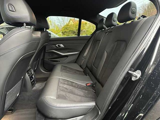 BMW 320d xDrive M Sport Driv/ParkAss HiFi Standheiz 320 Sportpaket Bluetooth Navi LED Klima Aktivlenkung Standhzg PDC el. Fenster