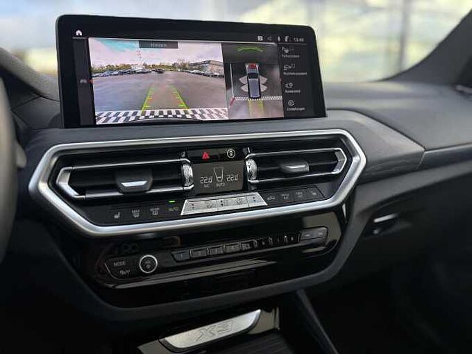 BMW X3 x30d M Sport SurView HUD ACC Laser PanoD.AHK