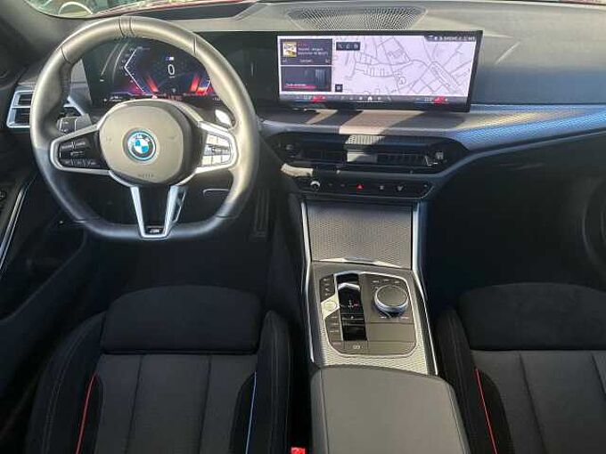 BMW 330e T M Sport FACELIFT HUD PanoD.SuView.H/K AHK 330 Sportpaket Bluetooth Navi LED Klima Aktivlenkung Standhzg PDC el. Fenster