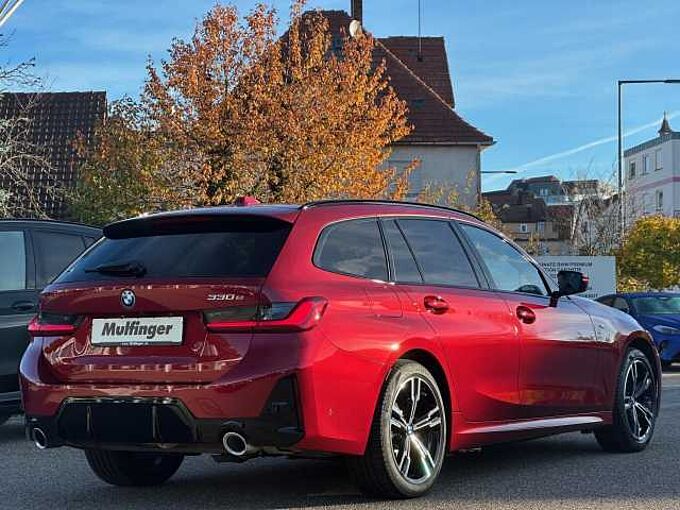 BMW 330e T M Sport FACELIFT HUD PanoD.SuView.H/K AHK 330 Sportpaket Bluetooth Navi LED Klima Aktivlenkung Standhzg PDC el. Fenster