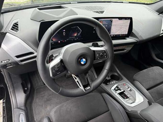 BMW 118d M Sport Pro HUD ACC SuView.Lenkh.H/K AHK18' 118 AHK18' Sportpaket Bluetooth Navi LED Klima PDC el. Fenster