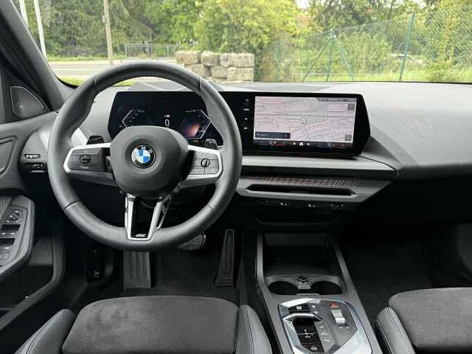 BMW 118d M Sport Pro HUD ACC SuView.Lenkh.H/K AHK18' 118 AHK18' Sportpaket Bluetooth Navi LED Klima PDC el. Fenster