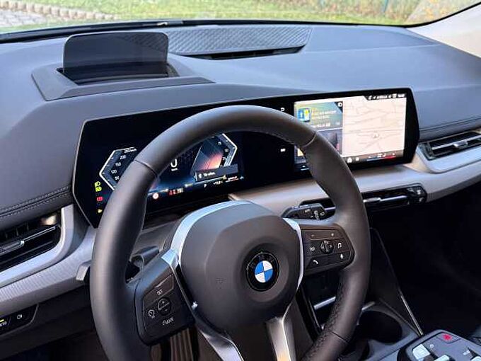 BMW 223i xDrive Active Tourer Bluetooth HUD Navi LED 223 Klima PDC el. Fenster