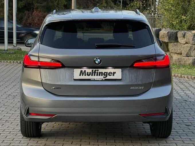 BMW 223i xDrive Active Tourer Bluetooth HUD Navi LED 223 Klima PDC el. Fenster