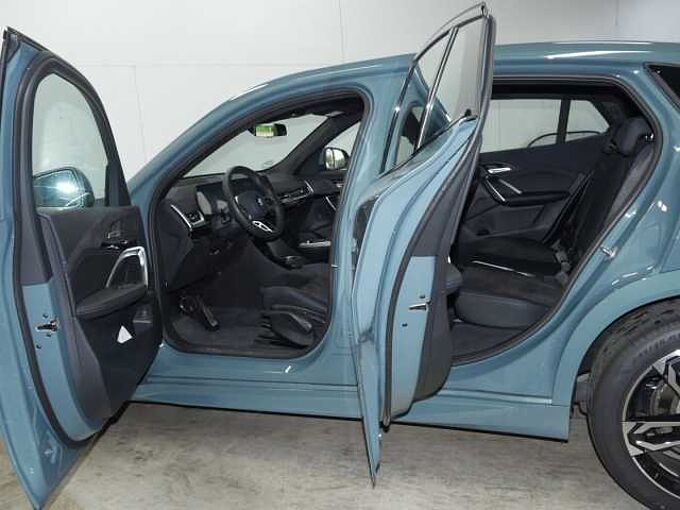 BMW X2 s18d M Sport ACC HUD IconGlow.SuView.KomfZ19' IconGlow.SuView.KomfZ19' Sportpaket Bluetooth Navi LED Klima PDC el. Fenster