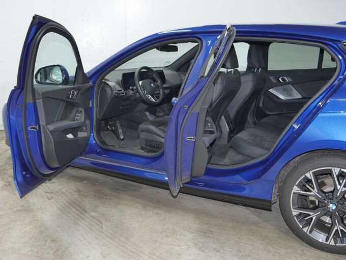 BMW 120d M Sport Pro HUD Kamera Lenkh.LiveProf.KomfZ 120 Sportpaket Bluetooth Navi LED Klima PDC el. Fenster