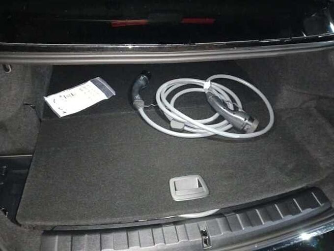 BMW 330e xDr.M Sport Pro HUD ACC SuView.HiFi AHK 19' 330 19' Sportpaket Bluetooth Navi LED Vollleder Klima Aktivlenkung Standhzg PDC