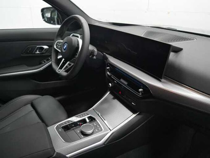 BMW 330e xDr.M Sport Pro HUD ACC SuView.HiFi AHK 19' 330 19' Sportpaket Bluetooth Navi LED Vollleder Klima Aktivlenkung Standhzg PDC