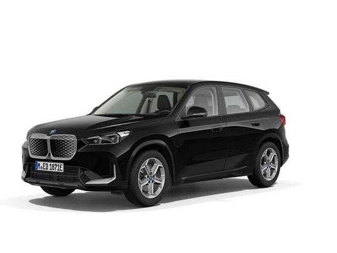 BMW iX1 xDrive 30 KomfZ AdapLED HUD PaAs Plus LiveProf