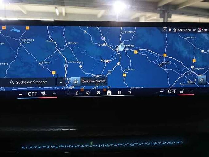 BMW 330e xDr. T.M Sport Pro HUD ACC PanoDach HiFi AHK 330 Sportpaket Bluetooth Navi LED Klima Aktivlenkung Standhzg PDC el. Fenster