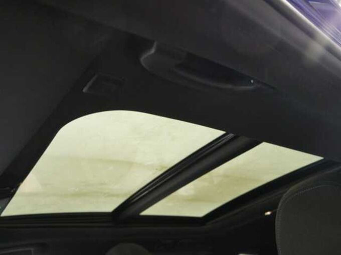 BMW 330e xDr. T.M Sport Pro HUD ACC PanoDach HiFi AHK 330 Sportpaket Bluetooth Navi LED Klima Aktivlenkung Standhzg PDC el. Fenster