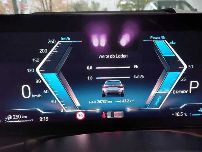 BMW 330e T. M Sport Pro HUD ACC PanoD. SuView H/K AHK 330 Sportpaket Bluetooth Navi LED Klima Aktivlenkung Standhzg PDC el. Fenster