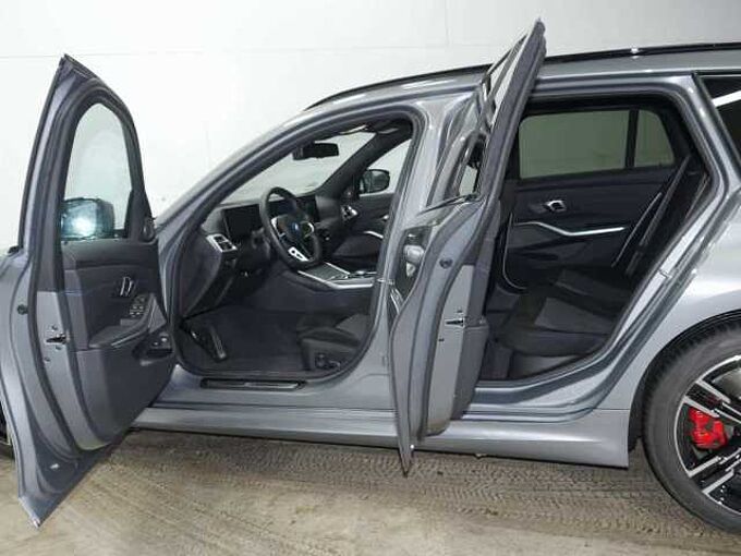 BMW 330e T. M Sport Pro HUD ACC PanoD. SuView H/K AHK 330 Sportpaket Bluetooth Navi LED Klima Aktivlenkung Standhzg PDC el. Fenster