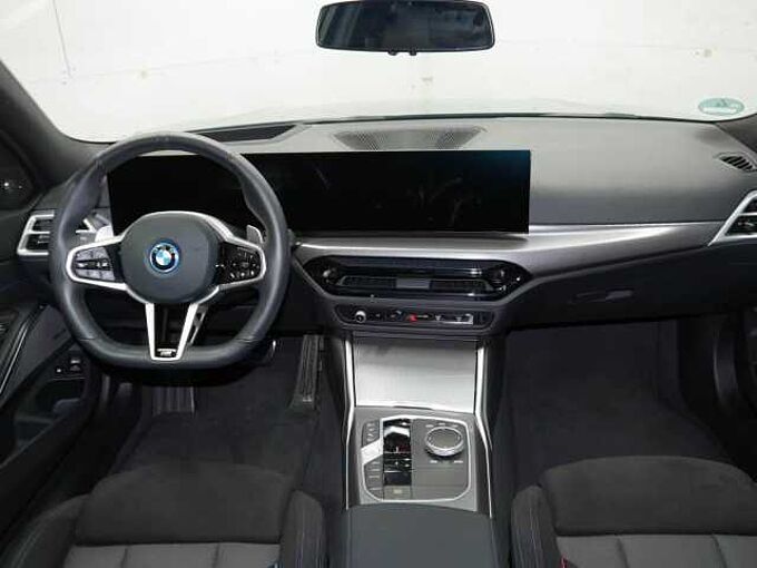BMW 330e T. M Sport Pro HUD ACC PanoD. SuView H/K AHK 330 Sportpaket Bluetooth Navi LED Klima Aktivlenkung Standhzg PDC el. Fenster