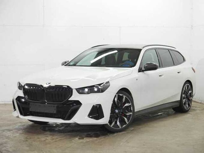 BMW 520d T.M Sport Pro Carbon IntAktivL.PanoD.AHK21' 520 IntAktivL.PanoD.AHK21' Sportpaket Bluetooth HUD Navi LED Klima Aktivlenkung