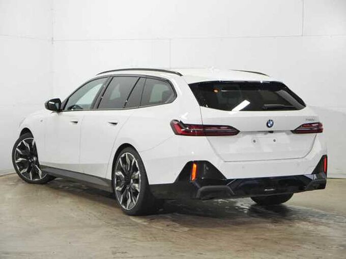 BMW 520d T.M Sport Pro Carbon IntAktivL.PanoD.AHK21' 520 IntAktivL.PanoD.AHK21' Sportpaket Bluetooth HUD Navi LED Klima Aktivlenkung