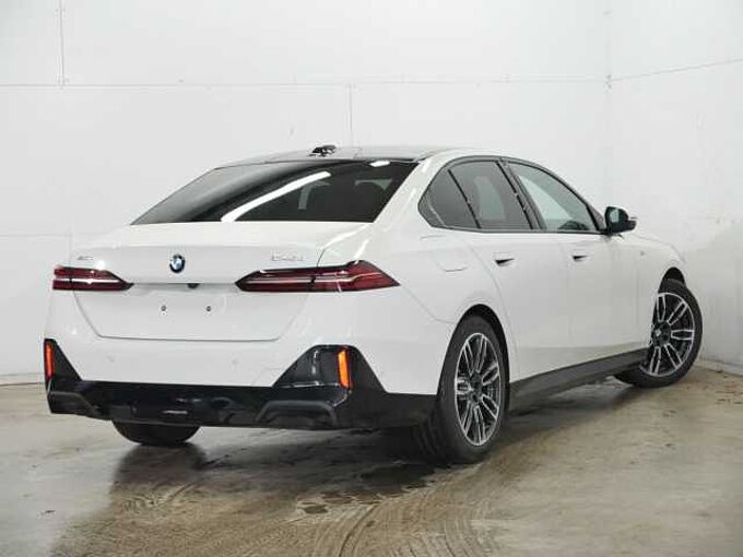 BMW 540d xDr.M Sport Int-Aktiv-Lenk.PanoD.P-Prof.AHK 540 Sportpaket Bluetooth HUD Navi LED Klima Aktivlenkung PDC el. Fenster