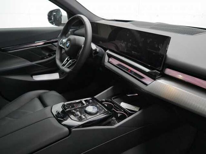 BMW 540d xDr.M Sport Int-Aktiv-Lenk.PanoD.P-Prof.AHK 540 Sportpaket Bluetooth HUD Navi LED Klima Aktivlenkung PDC el. Fenster