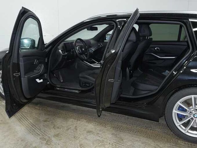 BMW 330i T. M Sport HUD ACC Kamera LiveProf. Komf. HiFi 330