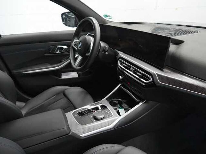 BMW 330i T. M Sport HUD ACC Kamera LiveProf. Komf. HiFi 330