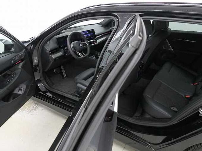 BMW 540d xDr. T.M Sport HUD ACC SuView B&W Standh. AHK 540 Sportpaket Bluetooth Navi LED Vollleder Klima Standhzg PDC el. Fenster