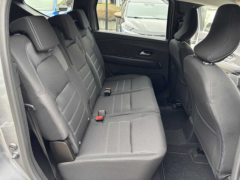 Dacia Expression TCe 110 PDC SHZ Kamera Klimaut. Klima Jogger Bluetooth Einparkhilfe el. Fenster