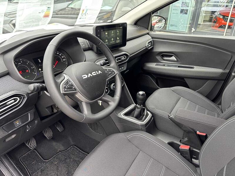 Dacia Expression TCe 110 PDC SHZ Kamera Klimaut. Klima Jogger Bluetooth Einparkhilfe el. Fenster