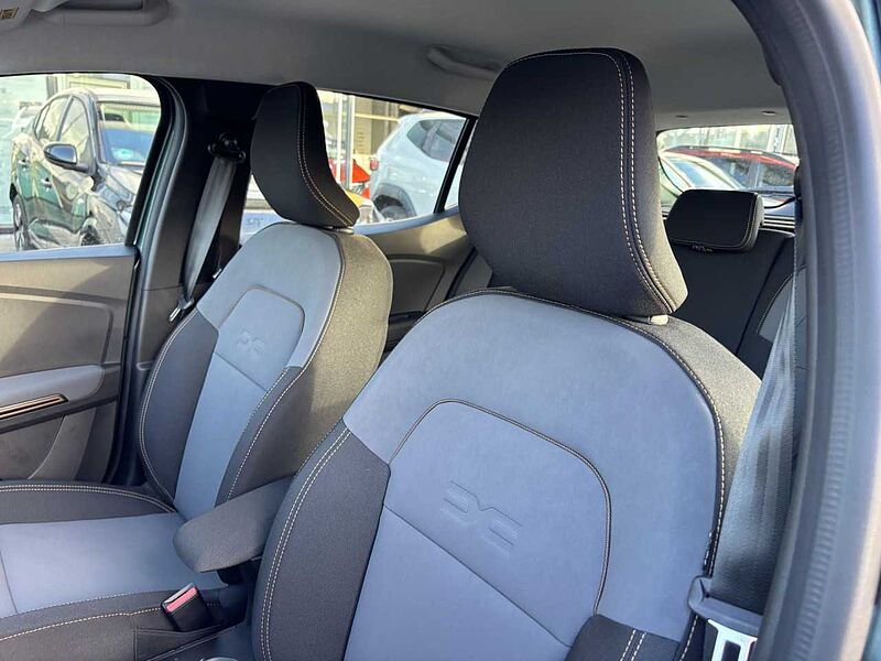 Dacia Stepway Extreme+ TCe 110 NAVI SHZ Keyless PDC LED Sandero Bluetooth Klima Einparkhilfe el. Fenster