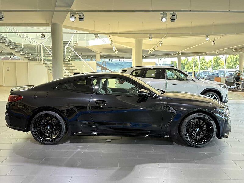 BMW M4 Competition Coupé mit M xDrive ACC HUD Ha/Ka Sportpaket Bluetooth Navi LED Vollleder Klima PDC el. Fenster