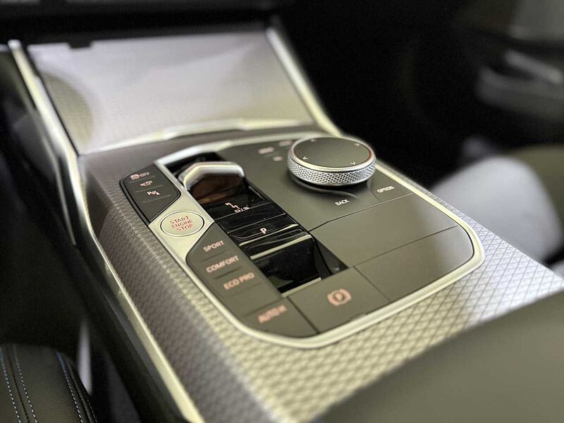 BMW 320d xdrive Touring M Sport Pro HUD ACC AHK 18' 320 18' Sportpaket Bluetooth Navi LED Vollleder Klima Aktivlenkung PDC el. Fenst