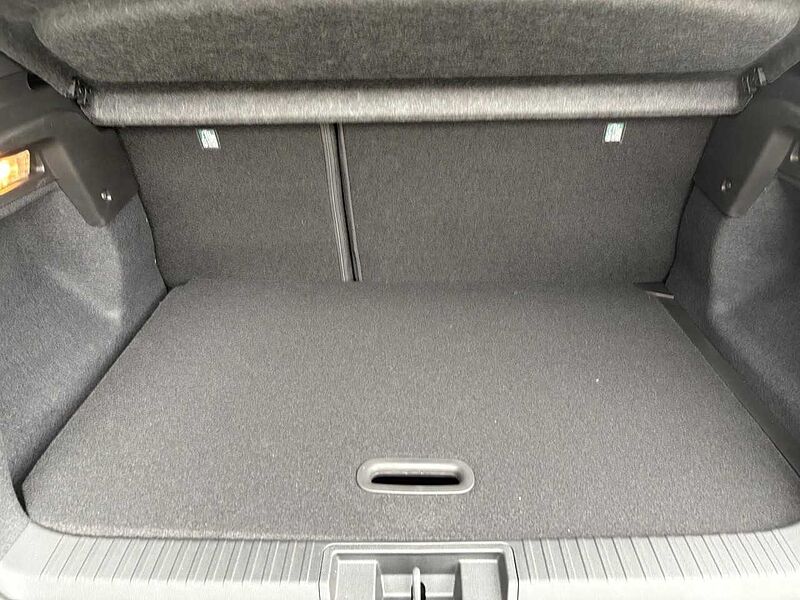 Renault Captur Techno Mild Hybrid 160 EDC Bluetooth Navi LED Klima Einparkhilfe el. Fenster