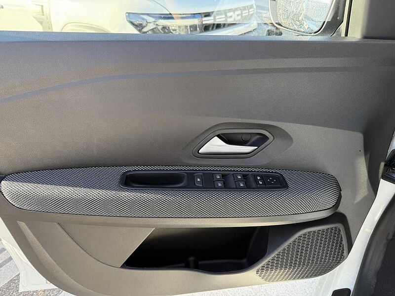 Dacia Journey TCe 90 SHZ PDC Keyless Kamera Klimaaut. Sandero Bluetooth LED Klima Einparkhilfe el. Fenster