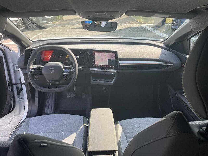 Renault Megane E-TECH 100% ele Techno 220 Comfort Range Bluetooth Navi LED Klima Einparkhilfe el. Fenster