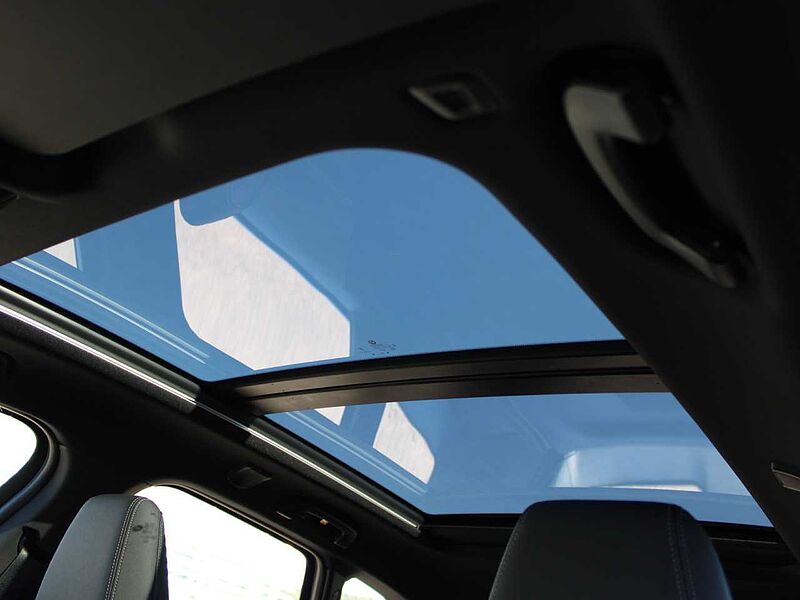 BMW 230e xDr. AT. M Sport HUD ACC SuView PanoD. H/K AHK 230 Active Tourer