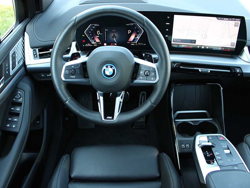 BMW 230e xDr. AT. M Sport HUD ACC SuView PanoD. H/K AHK 230 Active Tourer