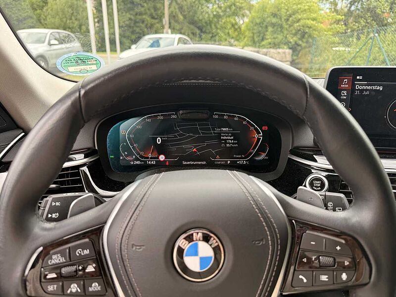 BMW 530i xDr. T.KomfS. HUD ACC Pano. Laser AHK Leas.387 530 Bluetooth Navi Vollleder Klima PDC el. Fenster
